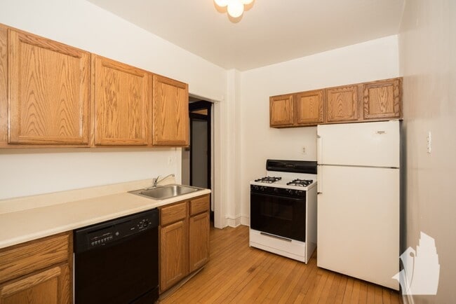 Photo - 3501 N Greenview Ave Unidad 3501-1 Rental