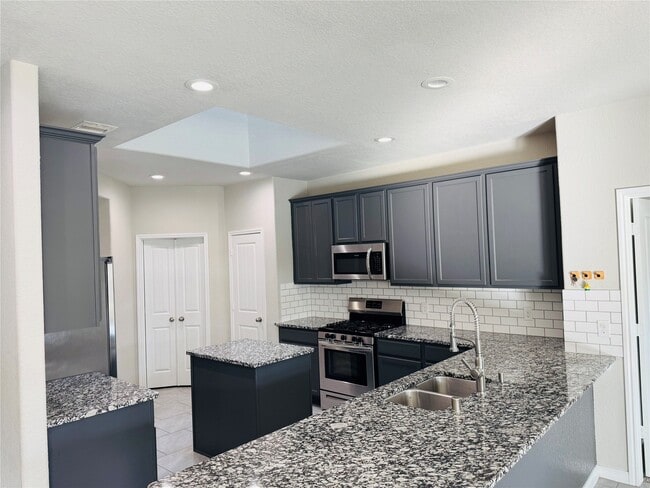 Photo - 18227 Grayson Blf Wy