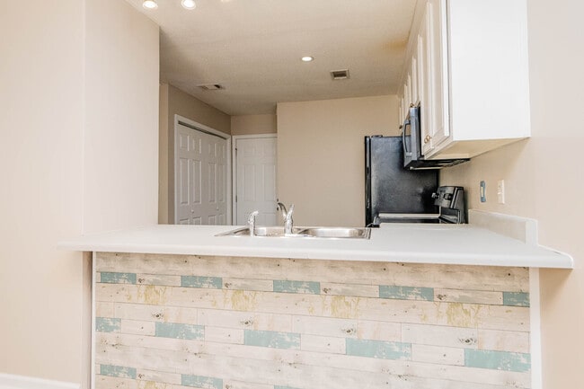 Photo - 321 Grand Ave