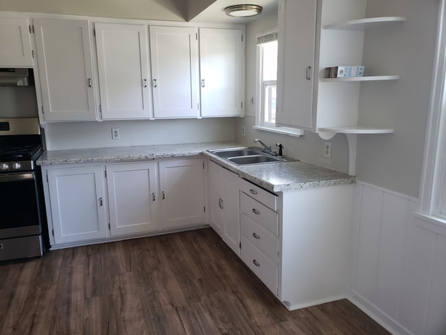 Photo - 836 Mitchell St