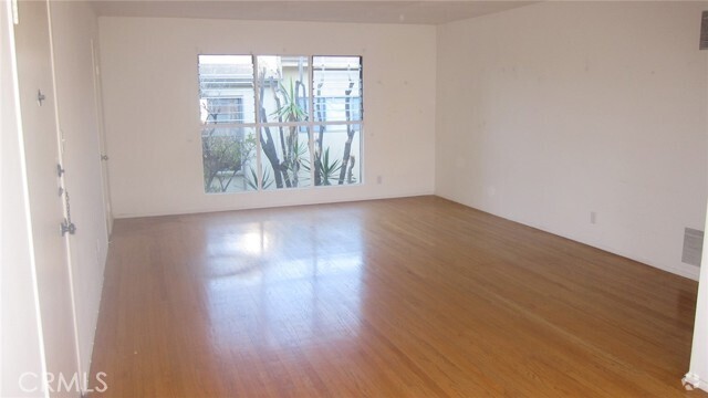 Building Photo - 630 San Vicente Blvd Unit N Rental