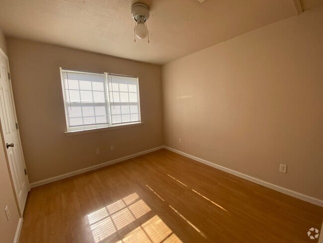 Building Photo - 1723 W Matthews Ave Unit B Rental