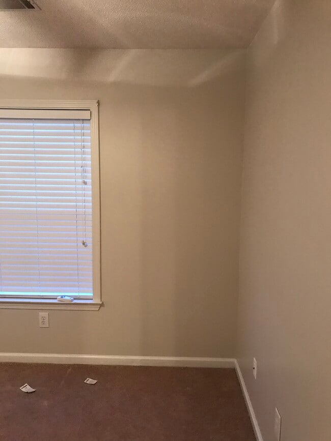 Photo - 139 Thorn Tree Ln
