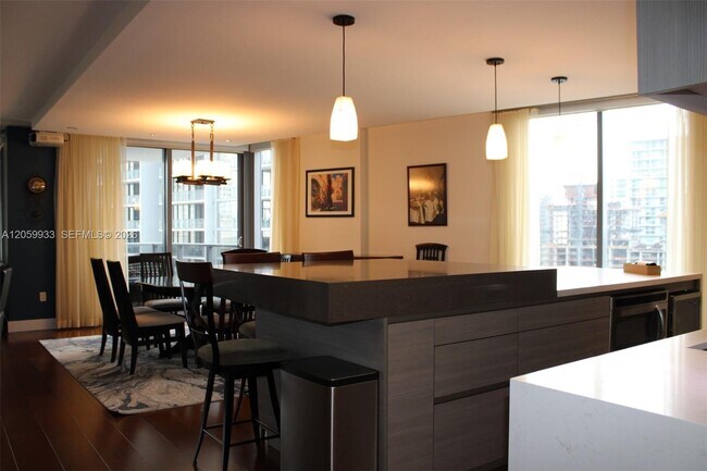 Photo - 31 SE 6th St Unit 1801