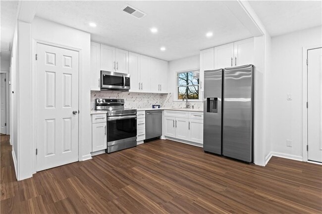 Photo - 2304 S Hairston Rd