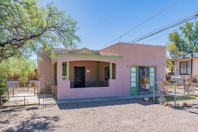 Photo - 1926 N Fremont Ave