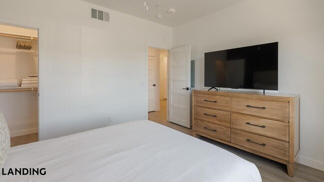 2555 N Rancho Dr Unit 2062