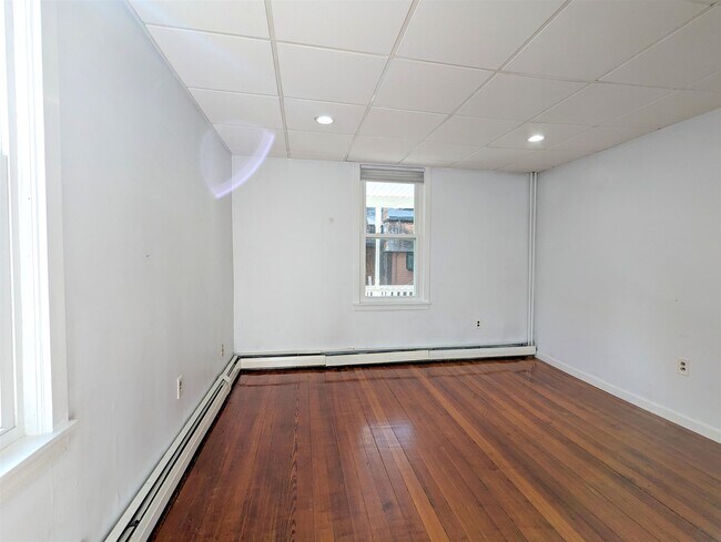 Photo - 63 Putnam St Unidad 4