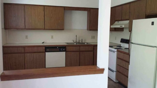 Photo - 1010-1012 Valley Side Dr. Unit 1010