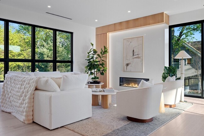 Photo - 90 Auburndale Ave