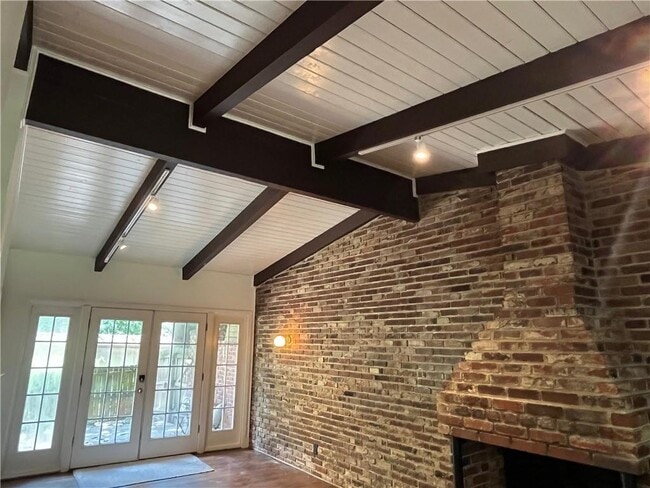 Photo - 1945 Dellwood Dr NW