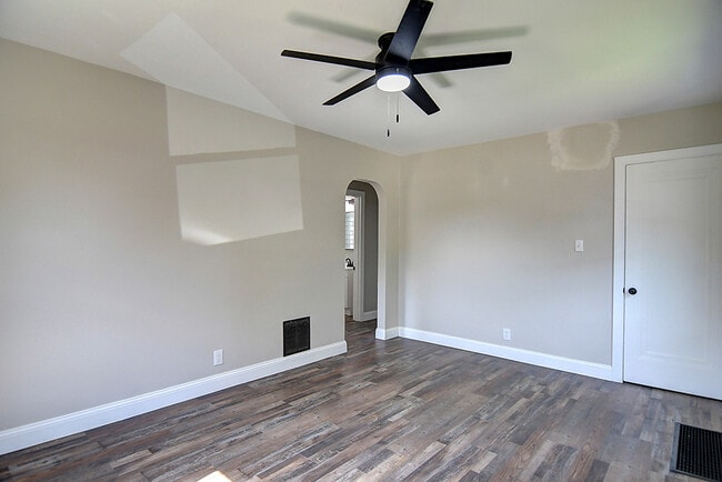 Photo - 2201 Wilbraham Rd