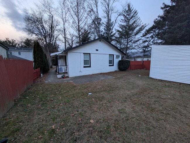 Photo - 383 W Clinton St