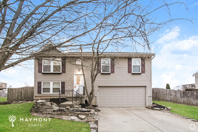 Building Photo - Inviting 4 Bedroom Home