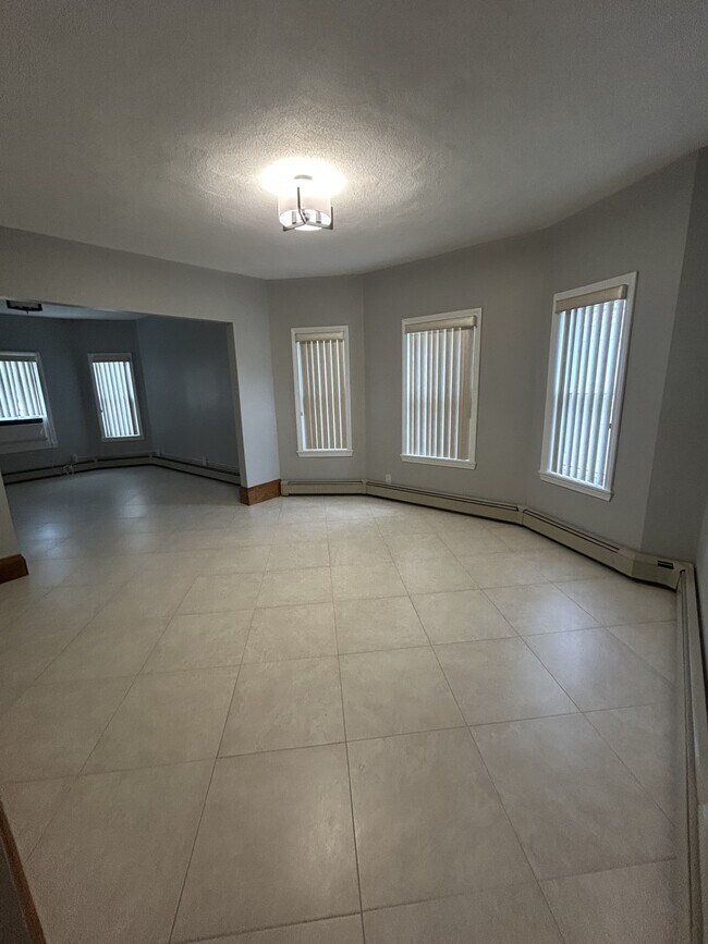 Photo - 58 Maple St Unit 2