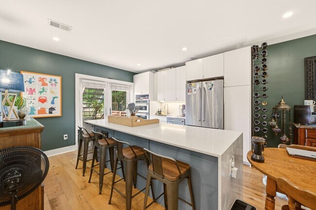 Photo - 1221 Oates St NE Unidad B