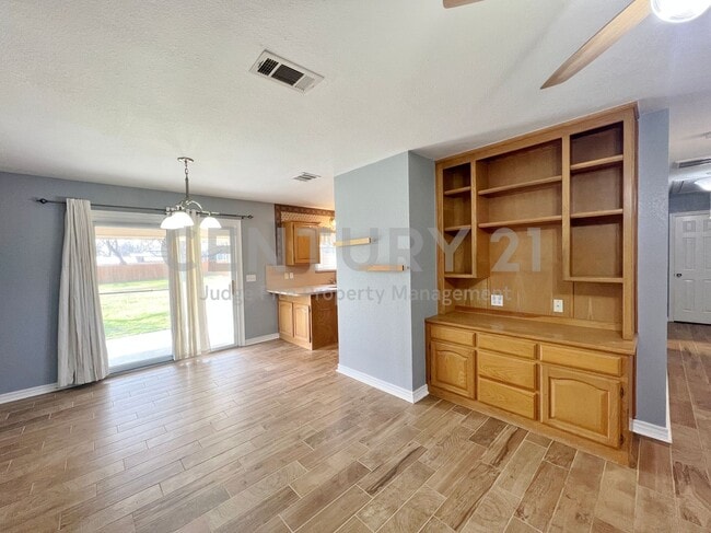 Photo - 408 W Morton Ave