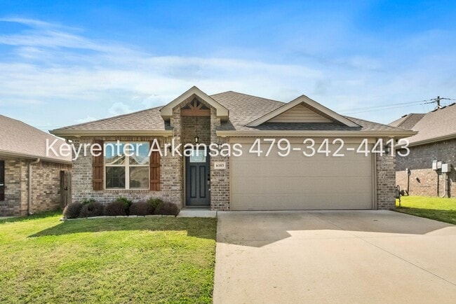 Building Photo - Bentonville living | 4bed 2bath