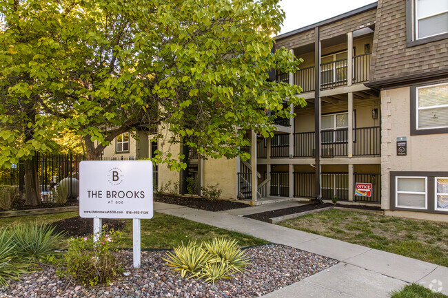 The Brooks at 808 - The Brooks at 808 Apartments