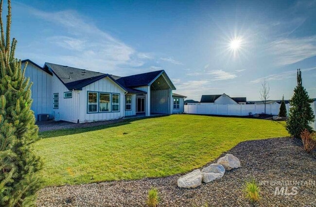 Building Photo - Luxury Living in Dry Creek Ranch