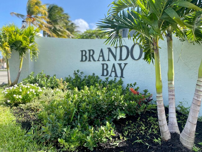Brandon Palm Springs Apartment Homes - Brandon Palm Springs Apartment Homes