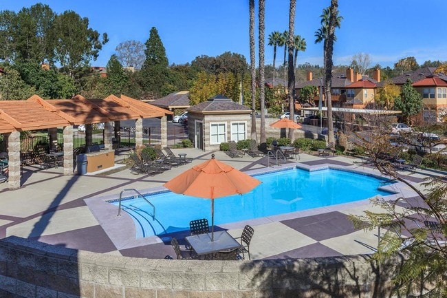 Creekside Laguna Apartments