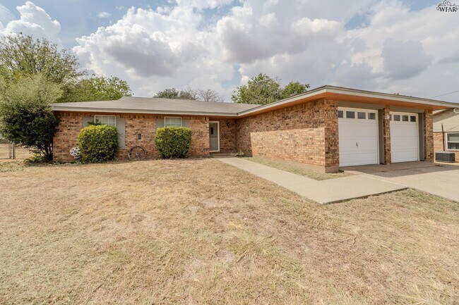 9 Lackland Cir