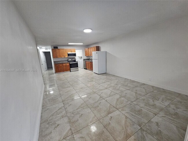 Photo - 5615 NW 27th Ct Unidad 5615