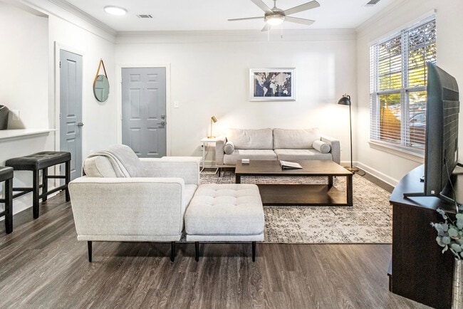 Photo - 2212 Brisbane Woods Way Unidad SI ID1225813P