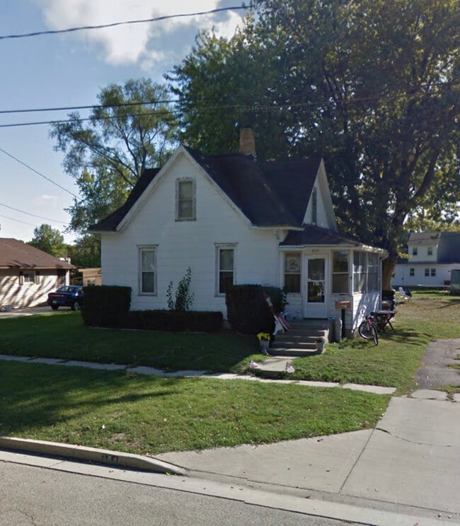Building Photo - 809 S 5th St Rental