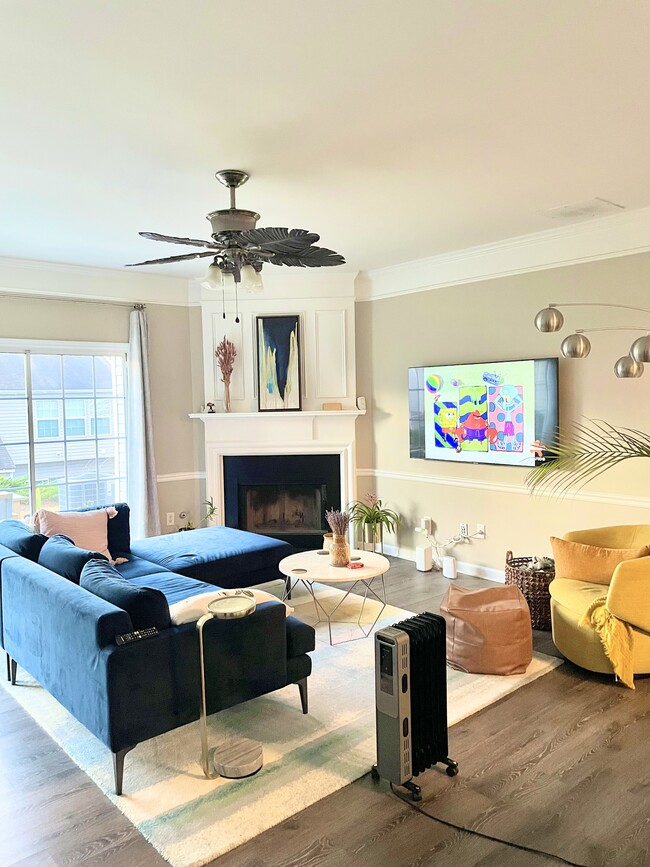 Building Photo - 1041 Annazanes Ct