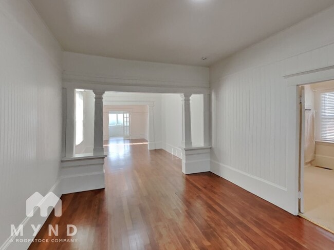 Photo - 2189 Colfax St