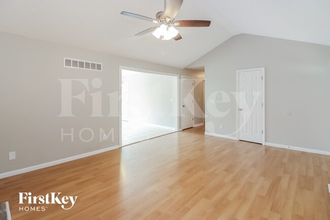 Photo - 909 Minnie Ave