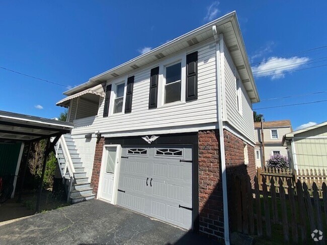 Building Photo - 8th Ward 1 BR/1BA Rental