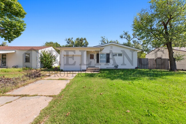 Building Photo - 3026 S Vine St Rental