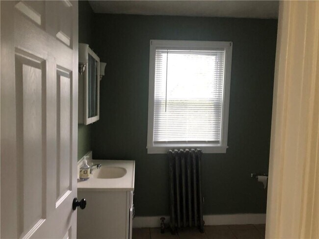 Photo - 692 East Ave