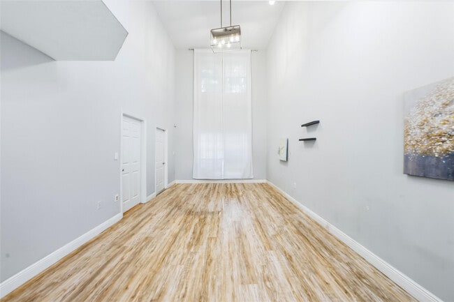 Photo - 214 City View Dr