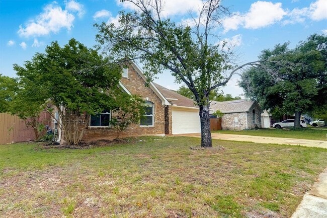 Photo - 11209 Avering Ln