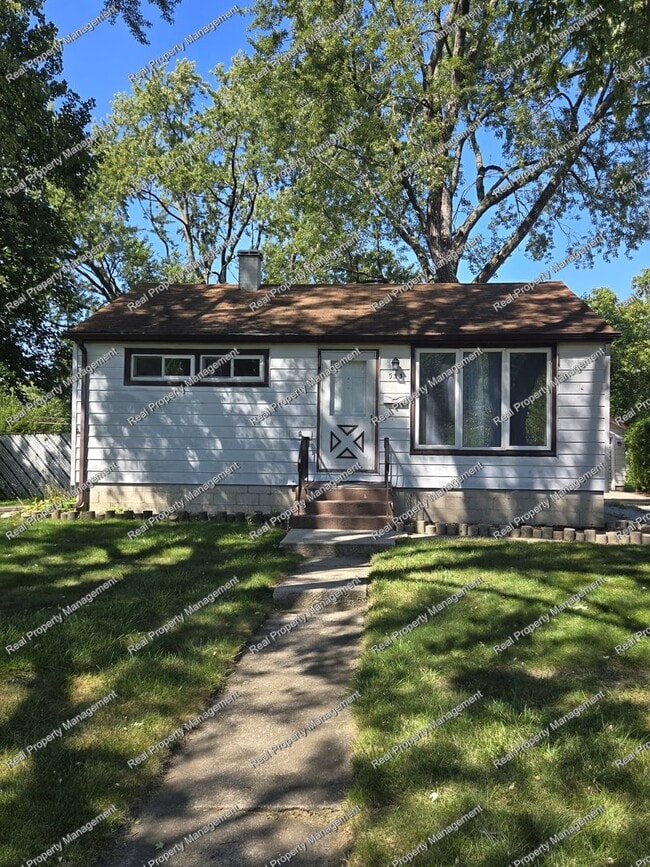 Building Photo - Two Bedroom Ranch Rental