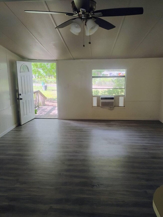 Photo - 136 Birchwood Dr