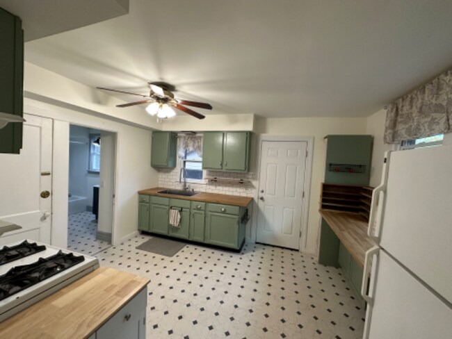 Photo - 4507 W 12th St Unit Down