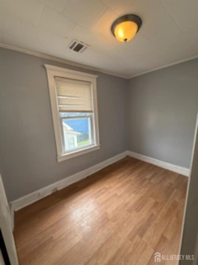 Photo - 72 Charles St