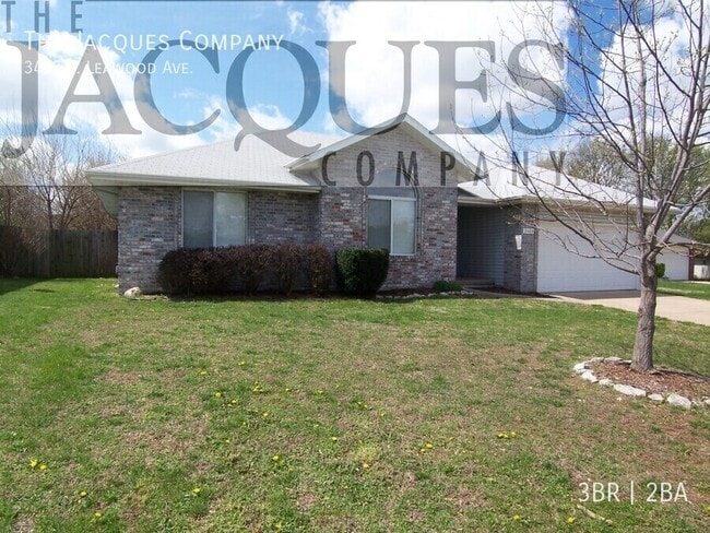 Building Photo - 3495 Leawood Ave