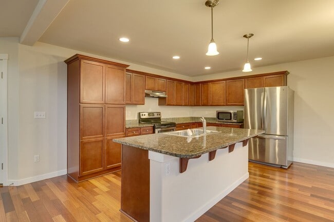 Photo - Bright and spacious 3 bed home in nice Lynnwood location!