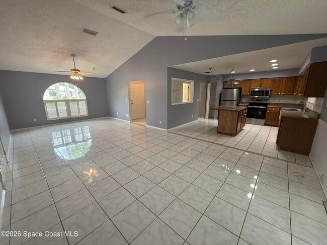 Photo - 1506 Heartwellville St NW