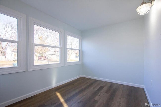 Photo - 1308 E Milton Ave