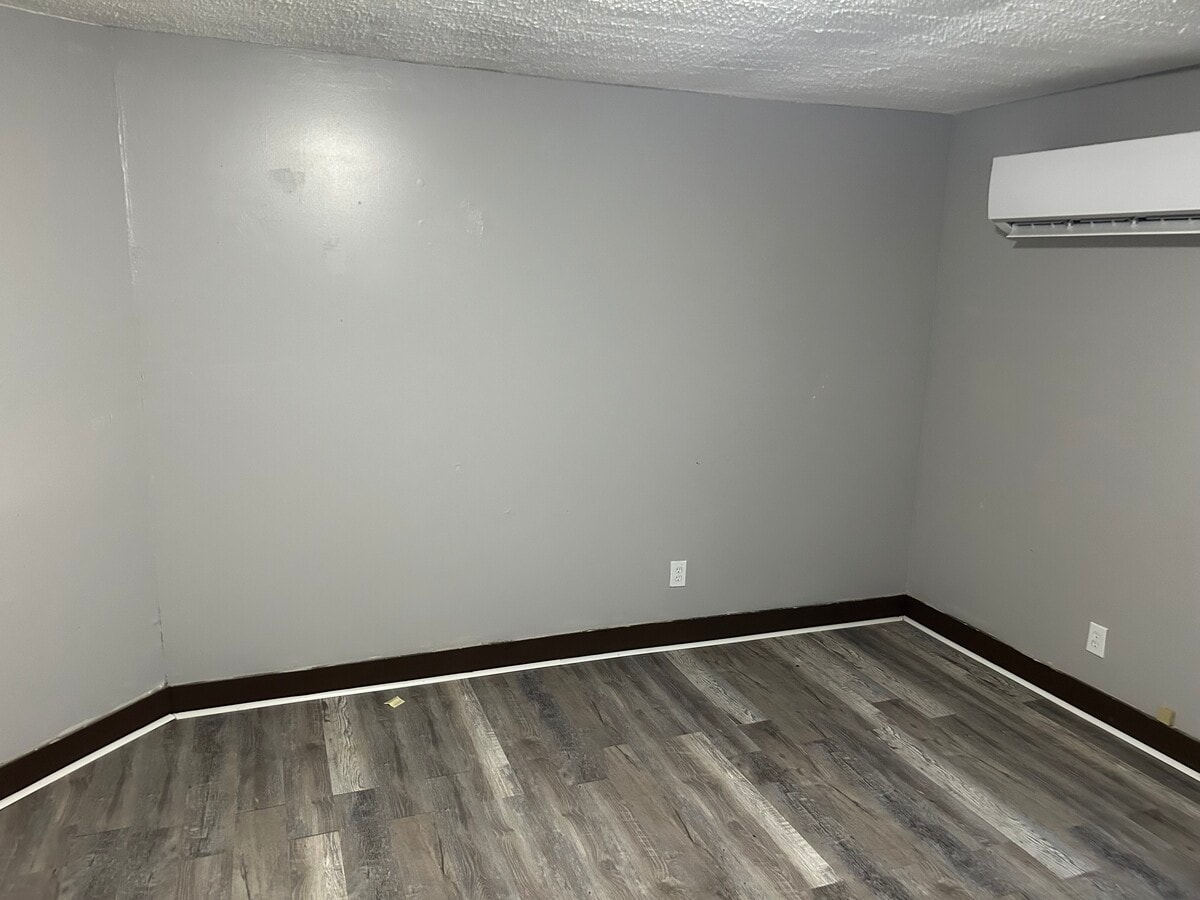 Photo - 3607 Grote St SW