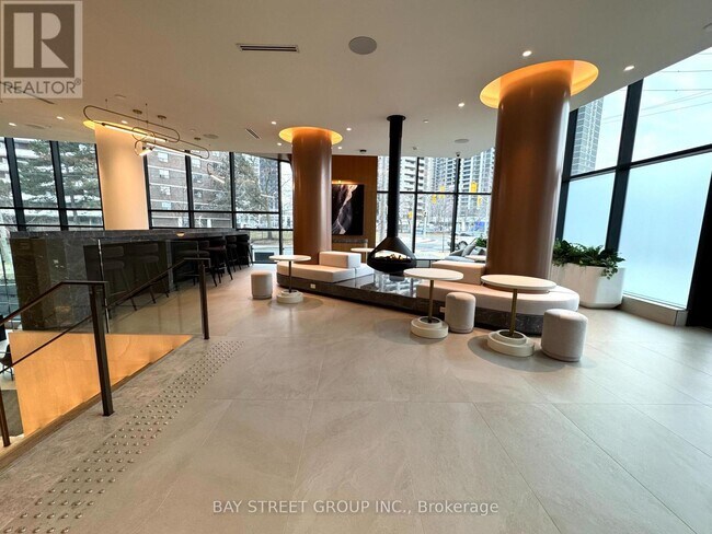 Photo - 60 Central Park Roadway Unité 1213