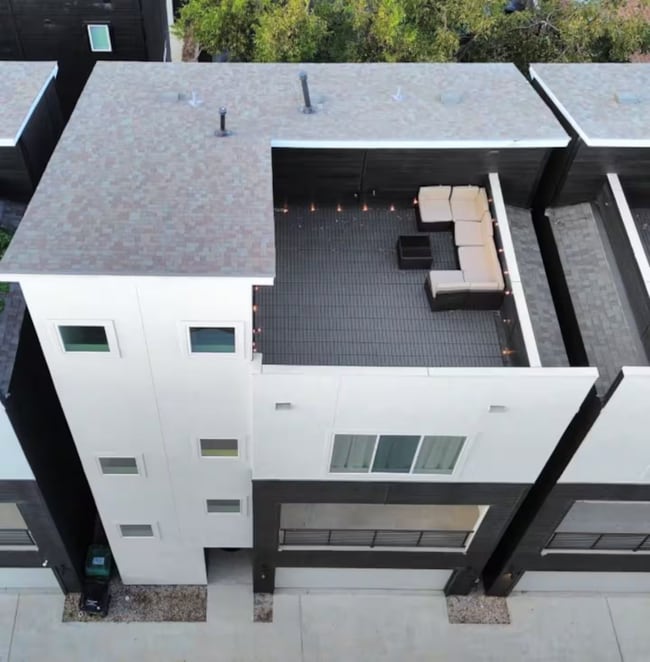 Photo - 502 Schweikhardt St