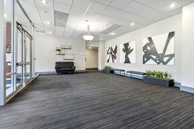 Photo - Breathtaking downtown East-facing, penthouse condo - FURNISHED!